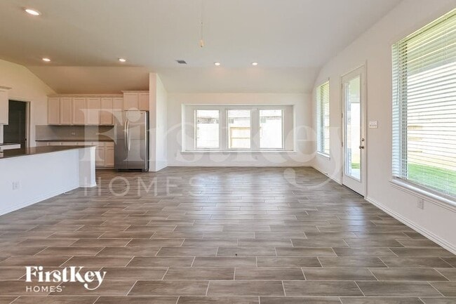 Foto del edificio - 14907 Lake Shore Ave