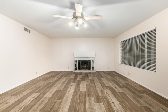 Foto del edificio - 14831 N 42nd Way