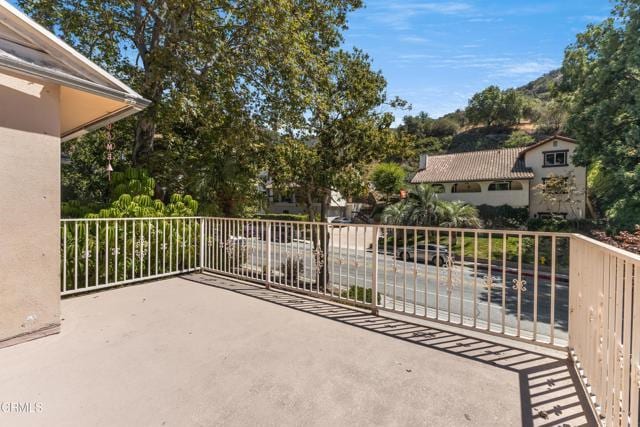 Building Photo - 2721 E Chevy Chase Dr