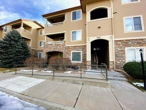 Building Photo - 9557 W San Juan Cir