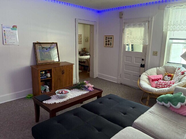 Foto del edificio - Awesome 2 Bed 1 Bath! Available June 1st!