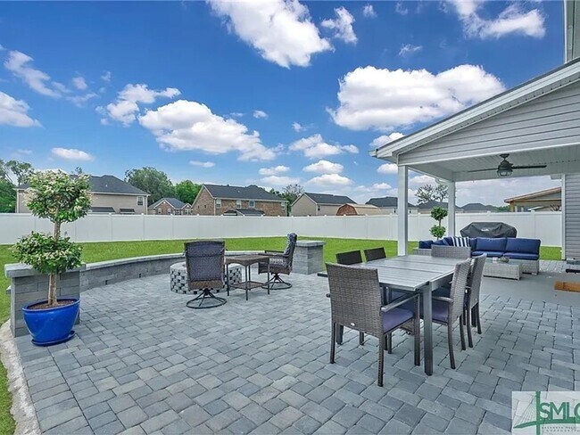 Foto del edificio - 4 bedroom beautiful home available August 10!!
