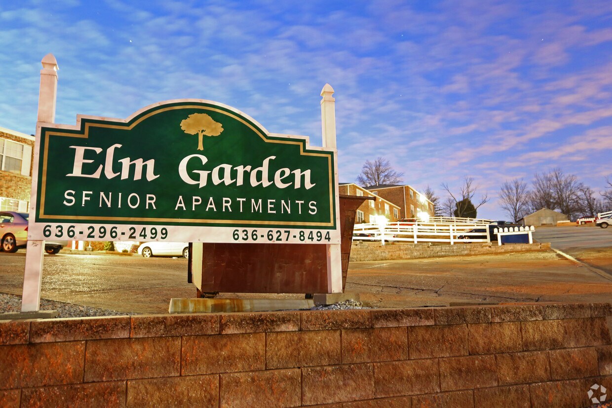 Foto del edificio - Elm Garden Senior Apartments