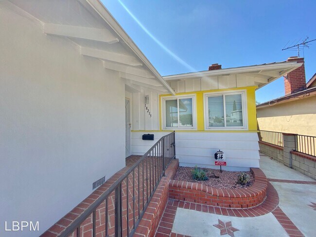Foto del edificio - 3 br, 2 bath House - 18213 Evelyn Ave