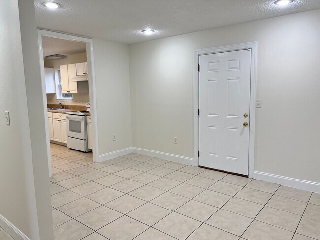 Foto del edificio - Central Crestview Location