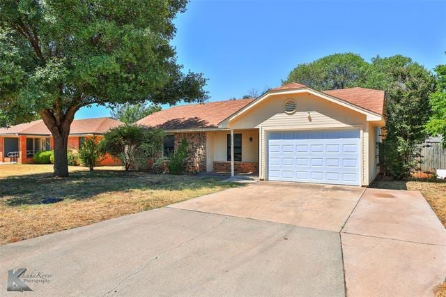 Building Photo - 3674 Radcliff Rd