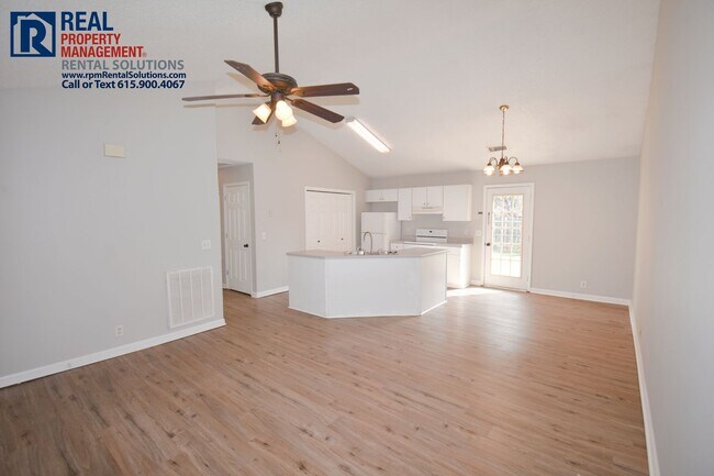 Foto del edificio - Adorable 2 bedroom house with great fenced...