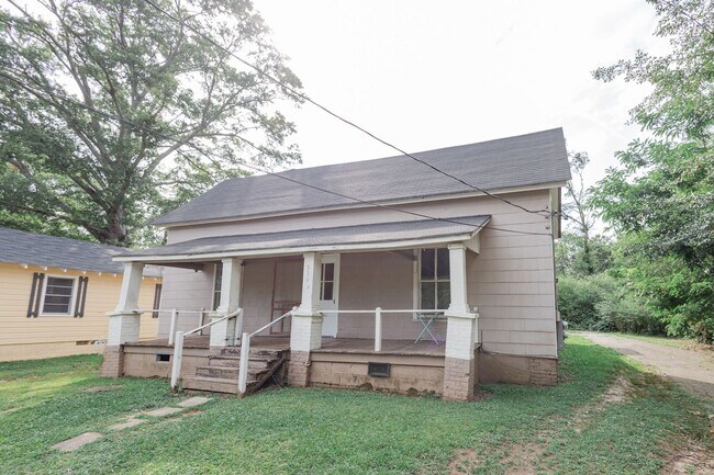 Building Photo - 530 N 13th St