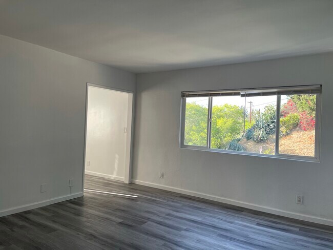 Building Photo - 4760 Edison St