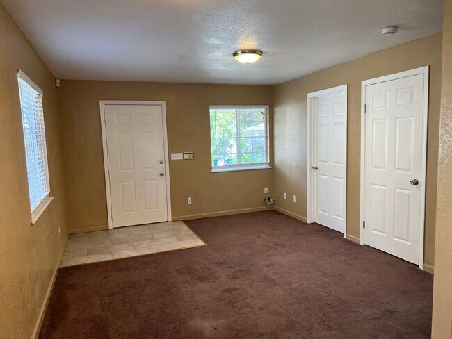 Foto del edificio - 58 Marys Ave