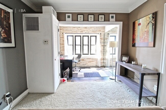 Building Photo - Vanity Fair 1 Bed Apartment