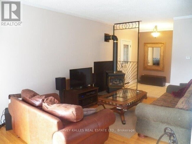 Building Photo - 788 Batory Ave