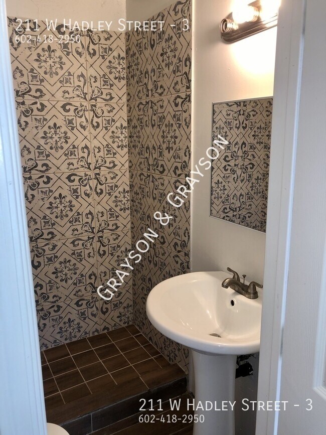 Foto del edificio - 211 W Hadley St