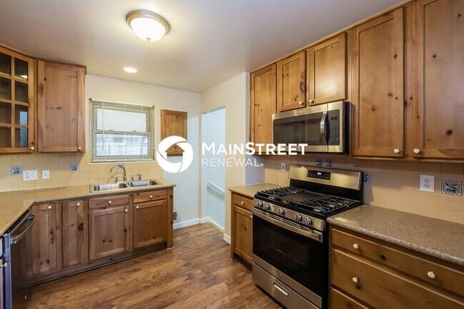 Foto del edificio - 4 Bedroom Pet-Friendly Home in NORTHGLENN,...