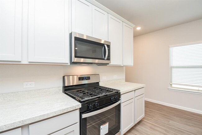 Foto del edificio - 16493 Moss Ln