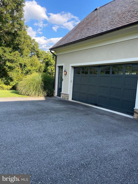 Foto del edificio - 10601 Red Barn Ln