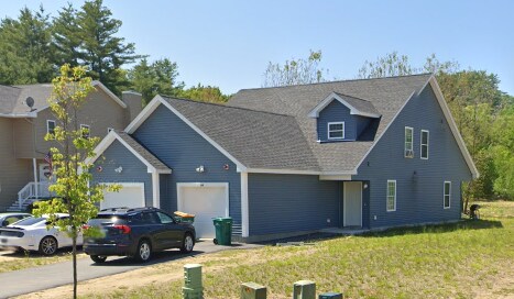 Primary Photo - 100 Trinity Cir