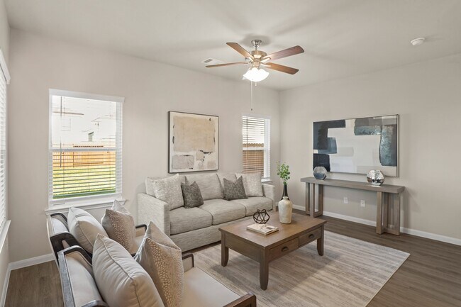 Foto del edificio - 3510 Lazy J Dr