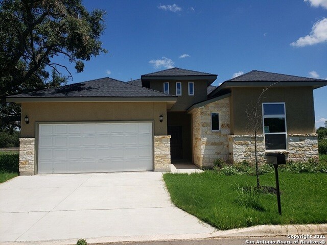 Primary Photo - 205 Park Cir