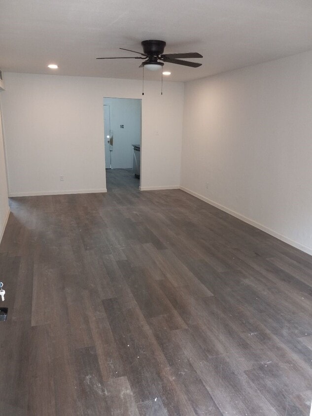 Building Photo - 2681 Gessner Rd