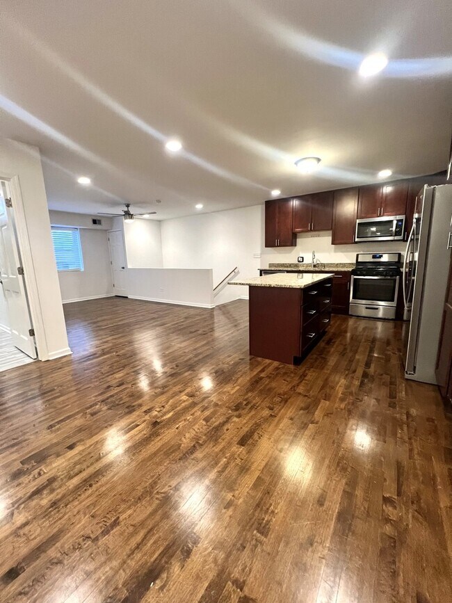 Foto del edificio - 2500 N Harlem Ave
