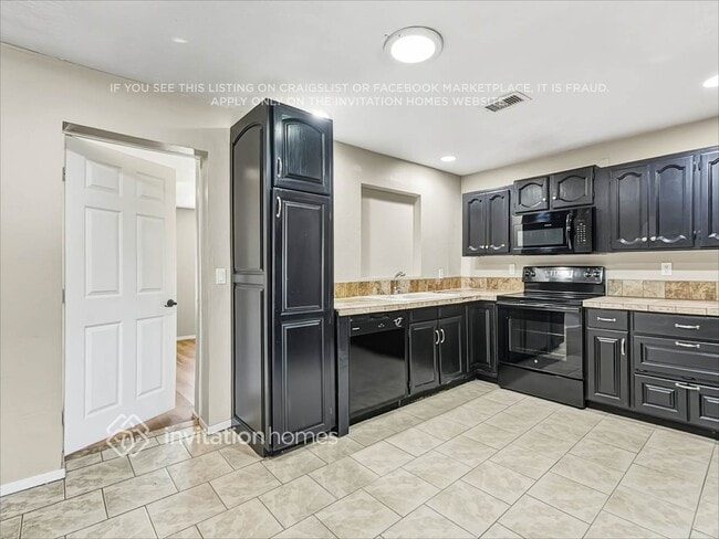 Foto del edificio - 525 W 6th Dr