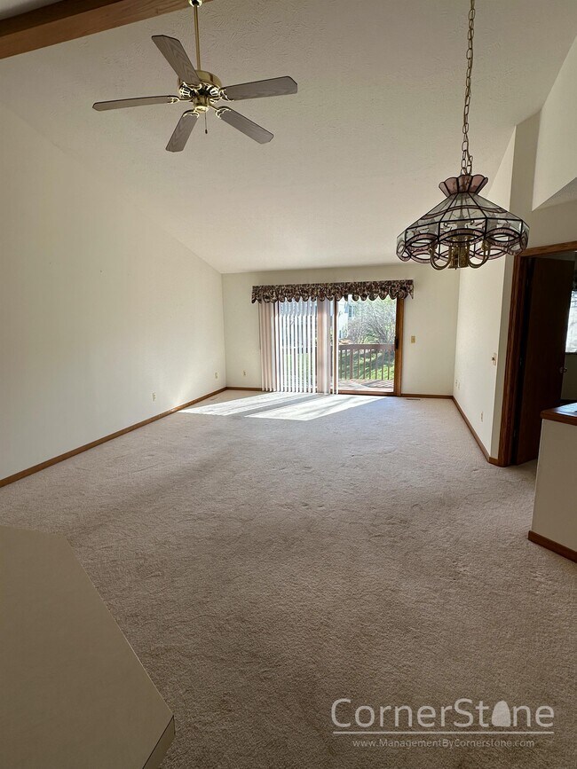 1943 Lakeview Dr, Zeeland, MI 49464 Townhome Rentals in Zeeland MI