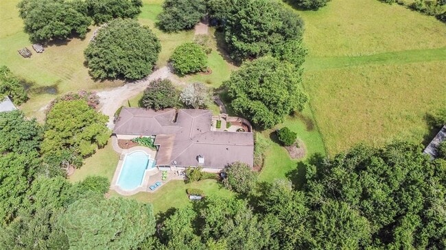 Building Photo - 6911 Sprigg St