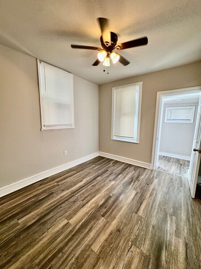 Foto del edificio - 4323 N 8th St