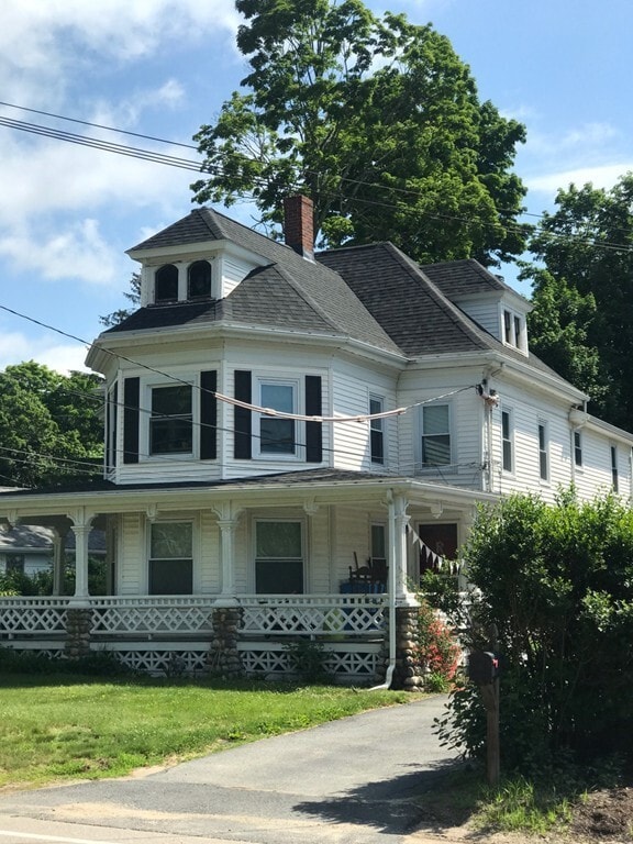 Primary Photo - 114 Pond St