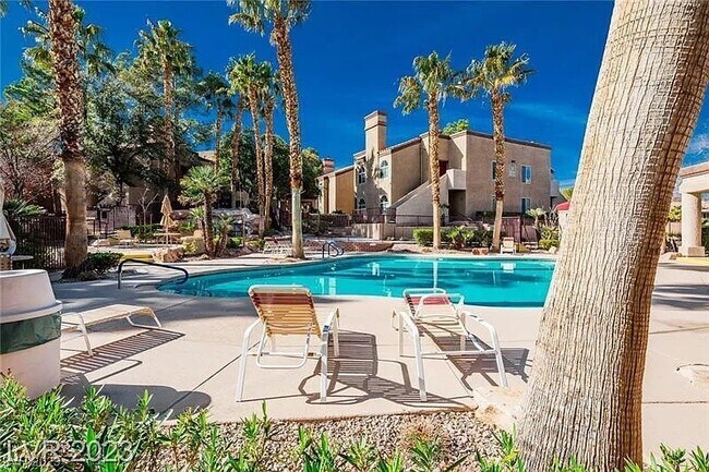 Building Photo - 9325 W Desert Inn Rd