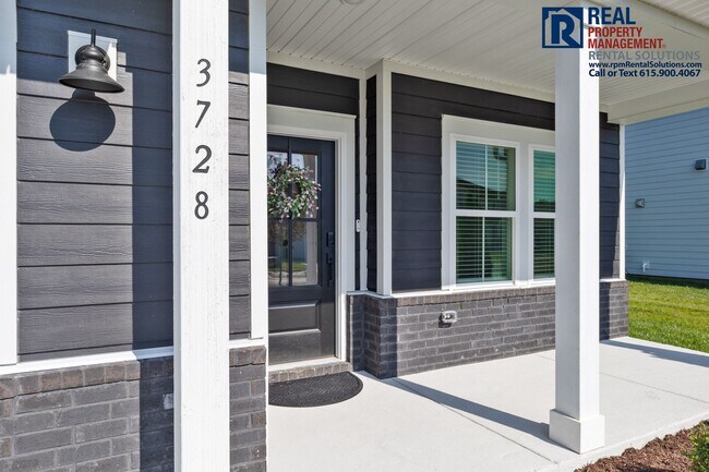 Foto del edificio - BRAND NEW luxury 5BD 4BA home w/ neighborhood pool! Triple Rockvale Schools! Internet included!