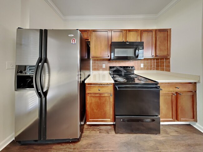 Building Photo - 641 Woodson Dr