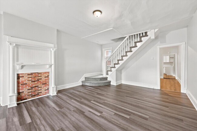 Building Photo - 502 N Clayton St