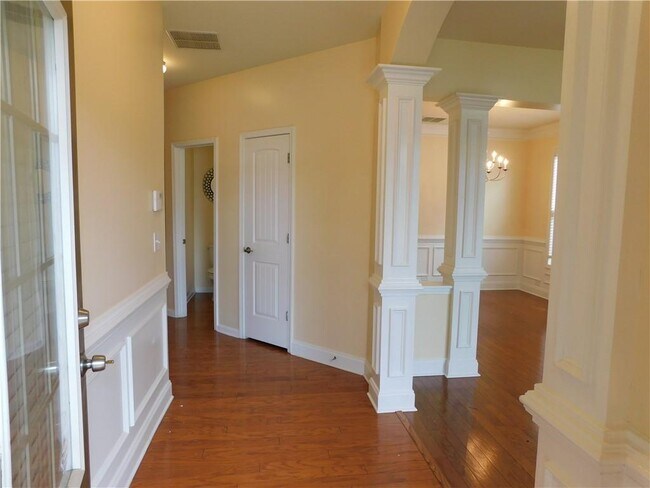 Foto del edificio - 540 E Fork Shady Dr NW