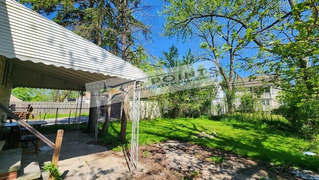 Building Photo - 20609 Hillgrove Ave