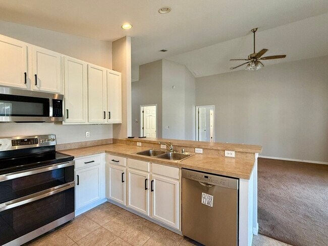 Building Photo - 9620 Cypress Harbor Dr