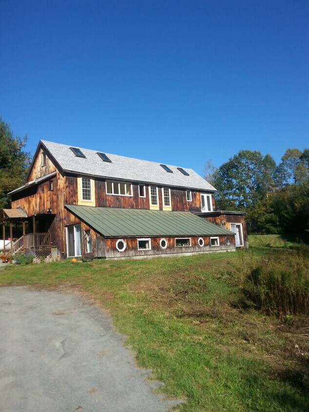 Primary Photo - 35 French Farm Rd