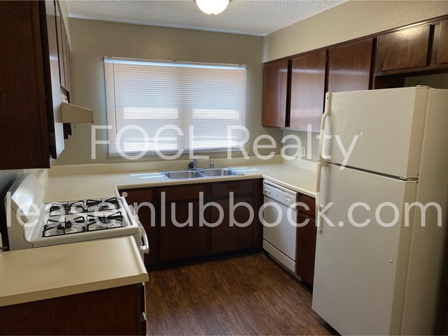 Building Photo - 510 Dowden Rd
