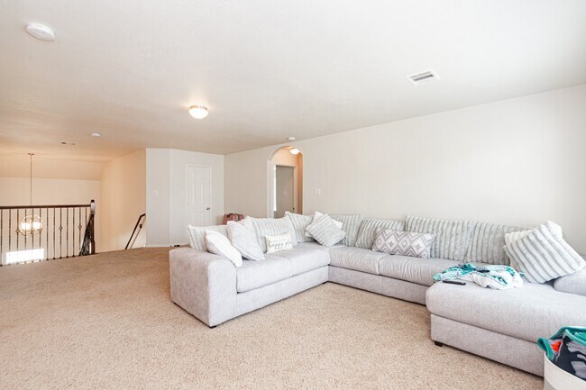 Foto del edificio - 8311 Bay Oaks Dr