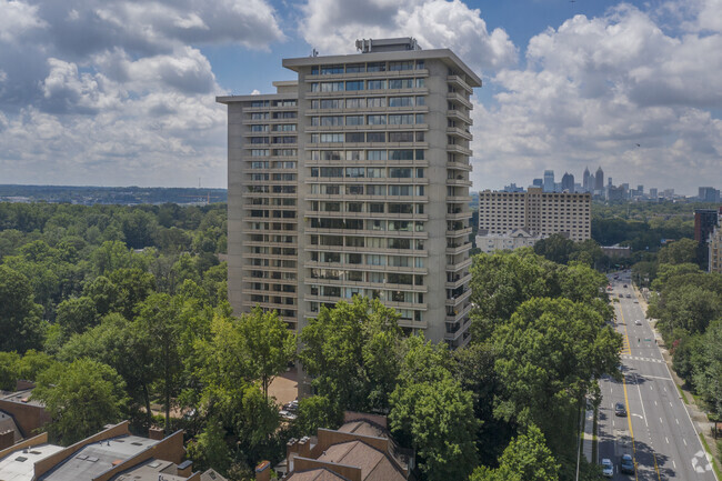 Foto del edificio - Plaza Towers