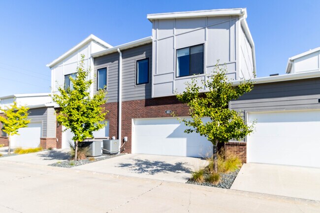 Foto del edificio - 465 SW 12th St