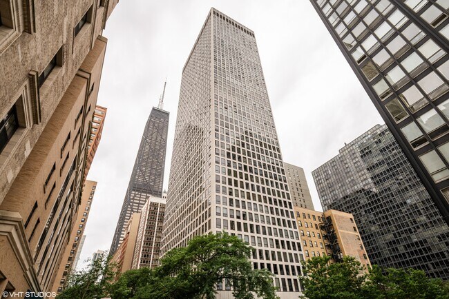 Foto del edificio - 260 E Chestnut St