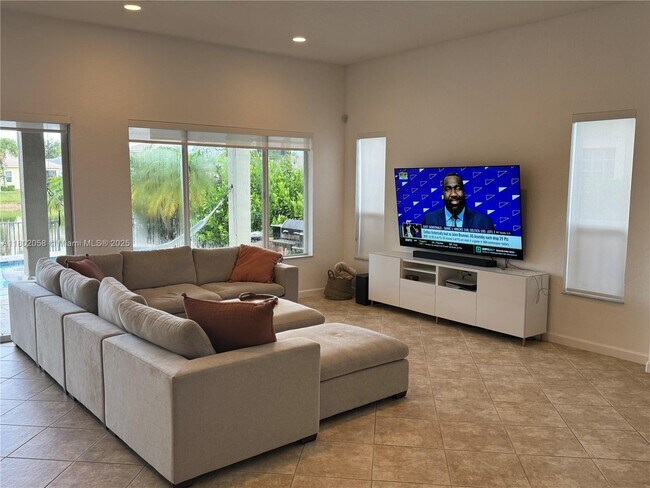 Foto del edificio - 7817 NW 121st Way