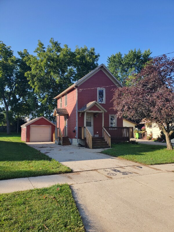 Primary Photo - 235 Taylor St