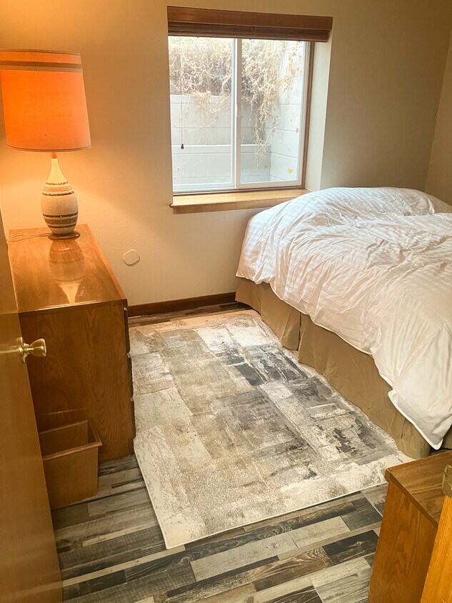 Dormitorio de suite - 421 W Sycamore Ct