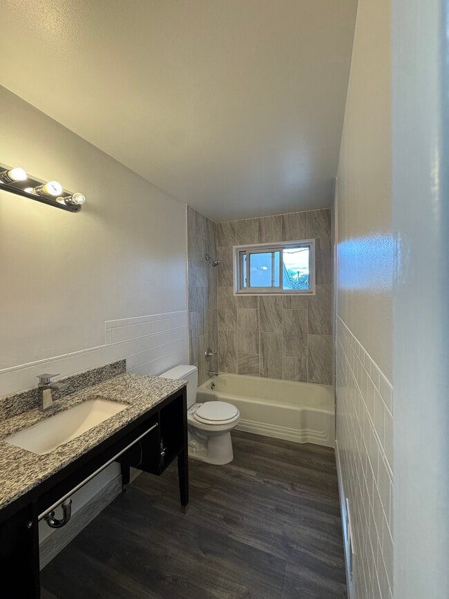 Foto del edificio - 10831 Blue Jay Ln