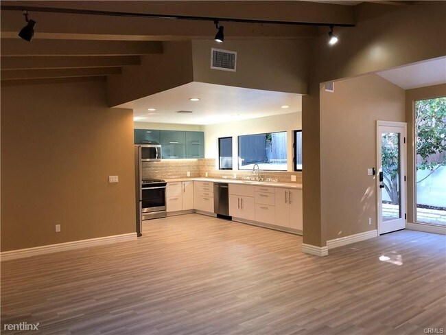 Building Photo - 2 br, 2 bath House - 2526 Via Campesina