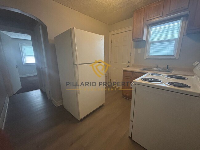 Building Photo - 1137-1139 W 35th St