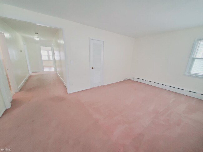 Building Photo - 1 br, 1 bath Condo - 87 Colonial Rd Apt 2